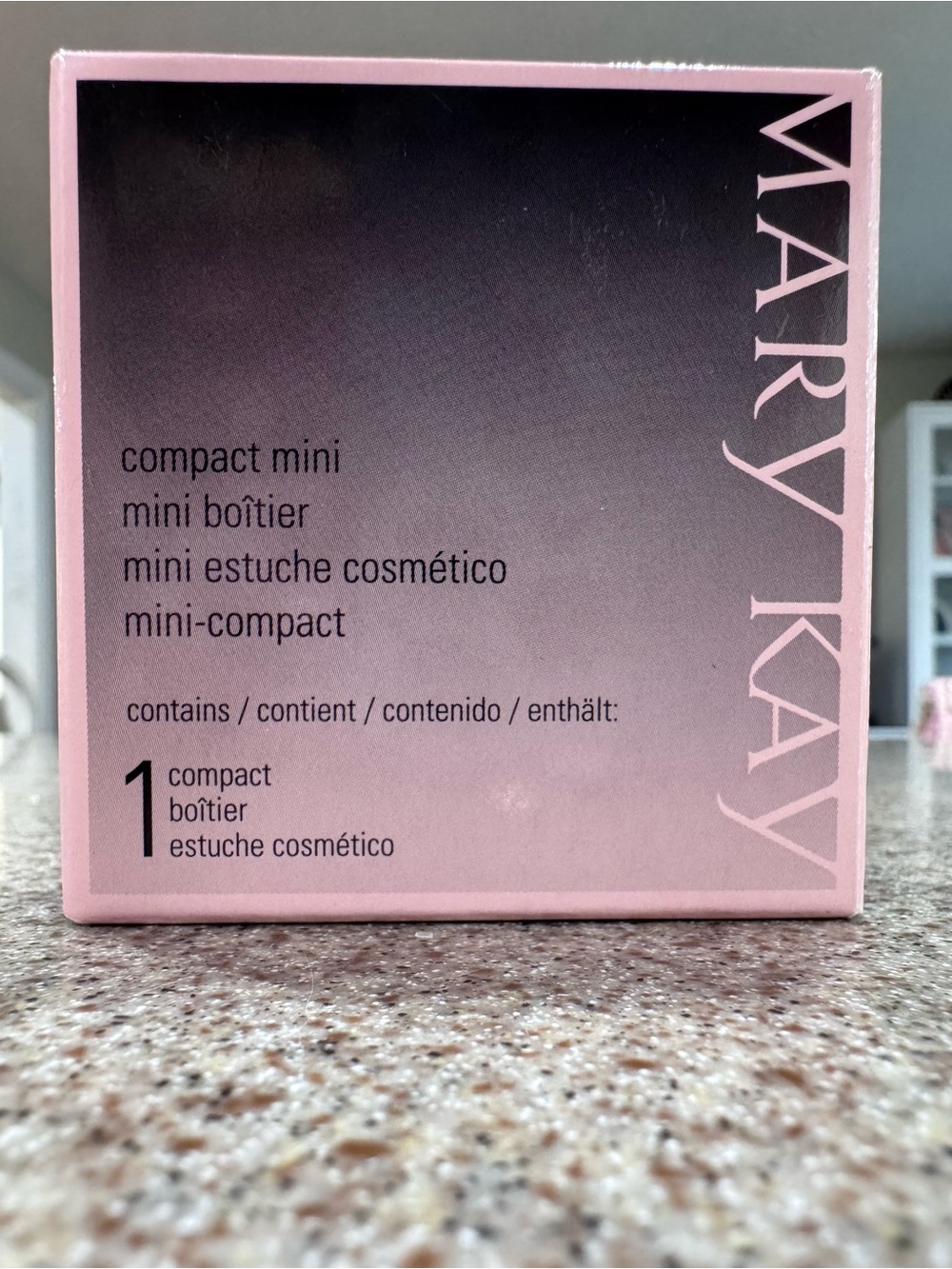 New In Box Mary Kay Refillable Magnetic Mirrored Compact Mini #040752